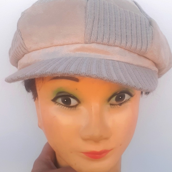 something special Accessories - New Women's Black Red Newsboy Cabie Hat S M Cap